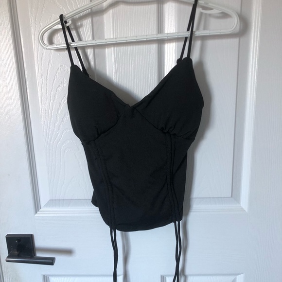 Size: Womens M, never worn tags still on it
